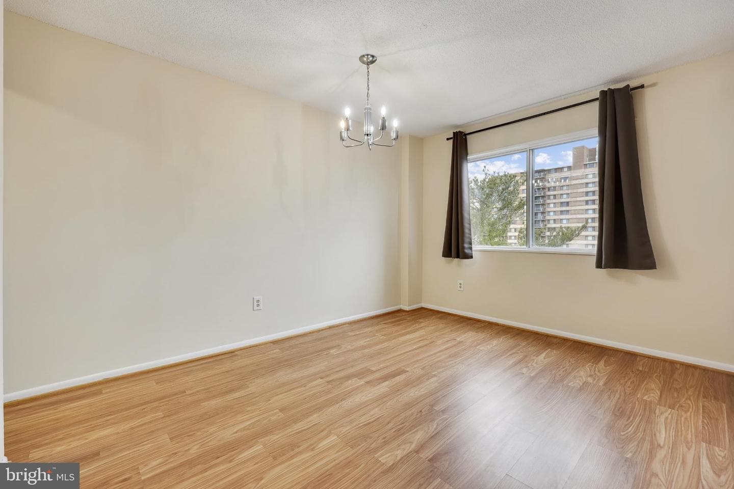 1121 University Boulevard W #907-B photo 11