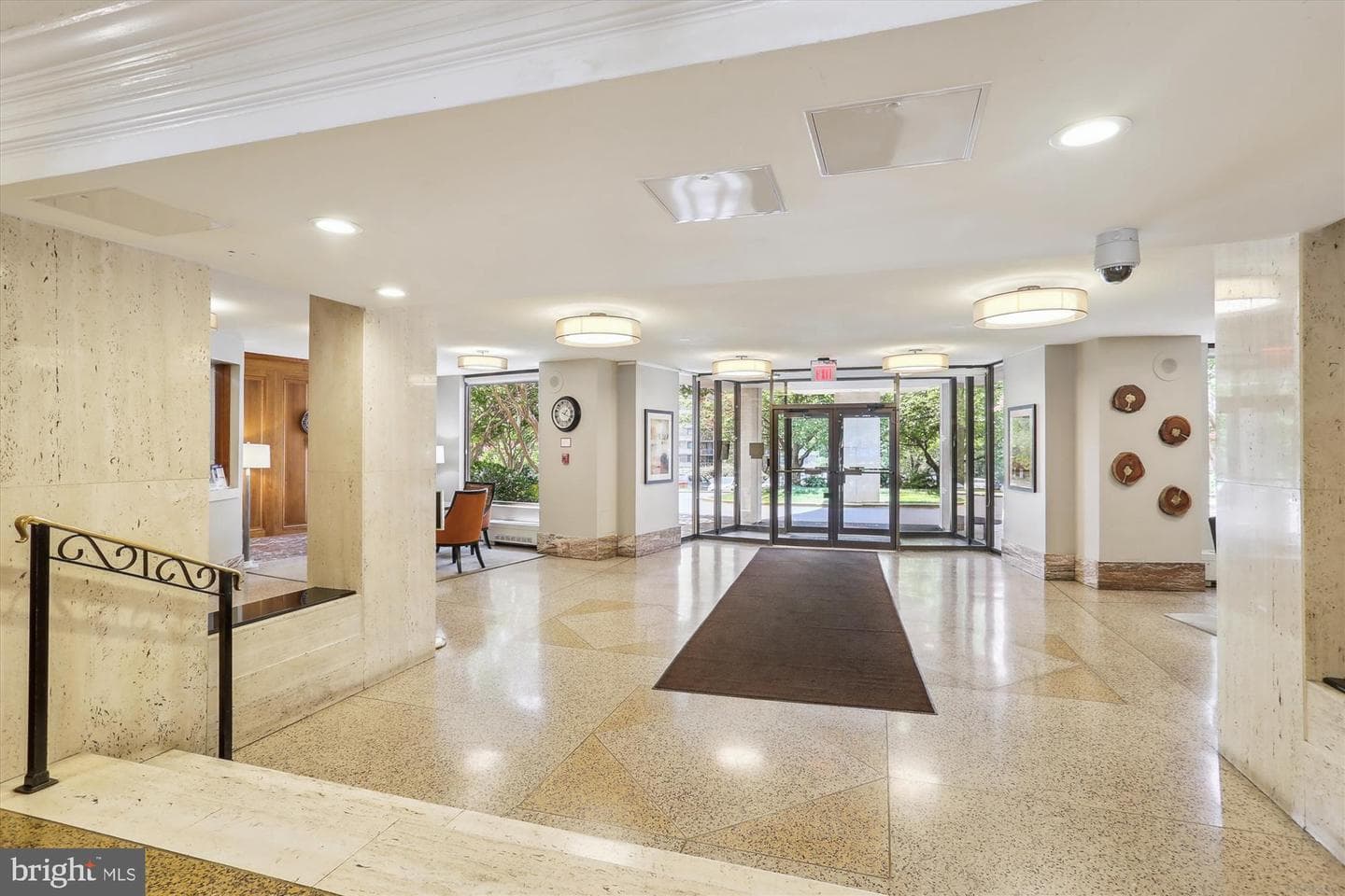 1121 University Boulevard W #907-B photo 4