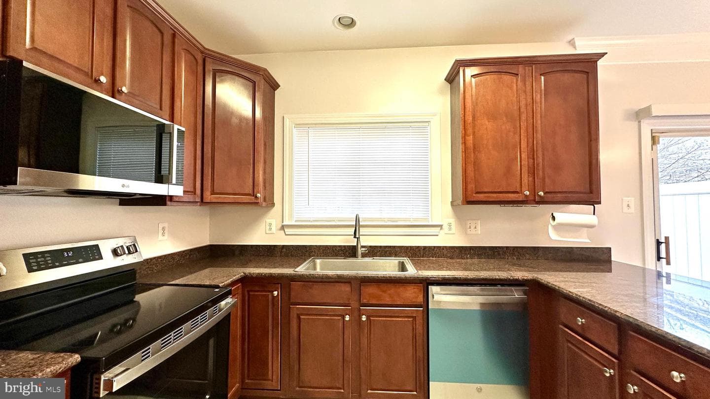 14020 Castle Ridge Way #38 photo 8