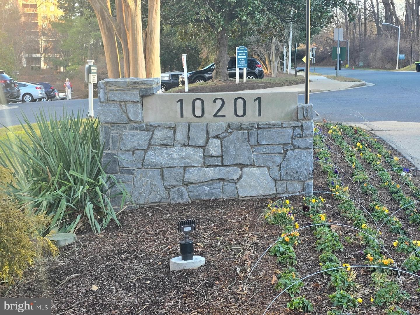 10201 Grosvenor Pl # 527, Rockville