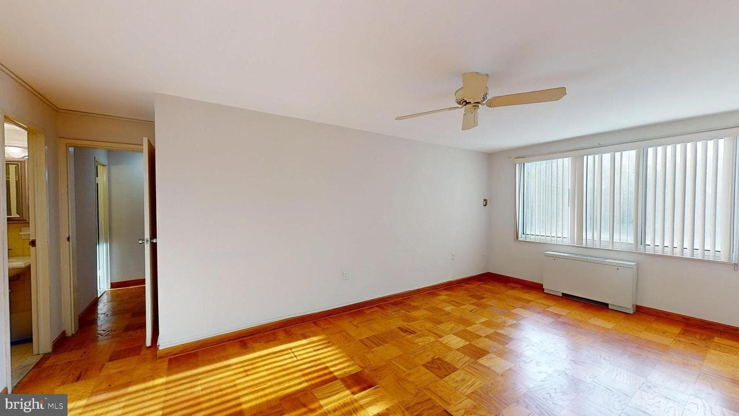 10201 Grosvenor Pl # 527 photo 28