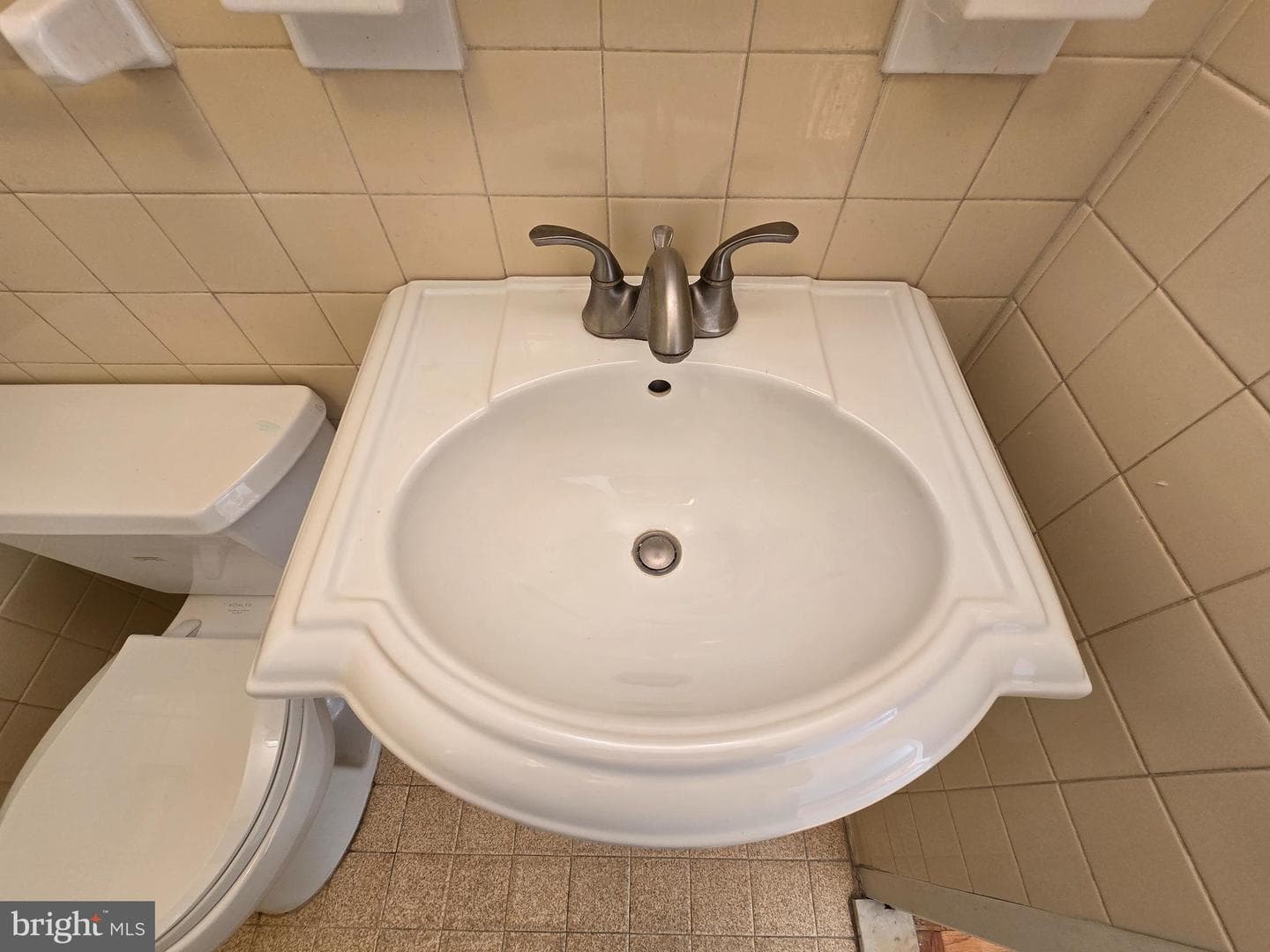 10201 Grosvenor Pl # 527 photo 36