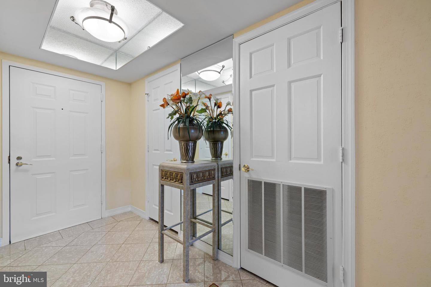 5809 Nicholson Ln # 307 photo 3