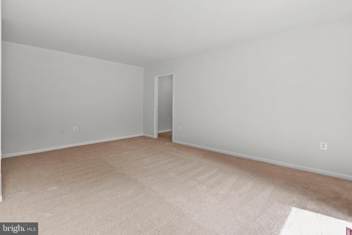 10626 Weymouth Street #204 photo 12