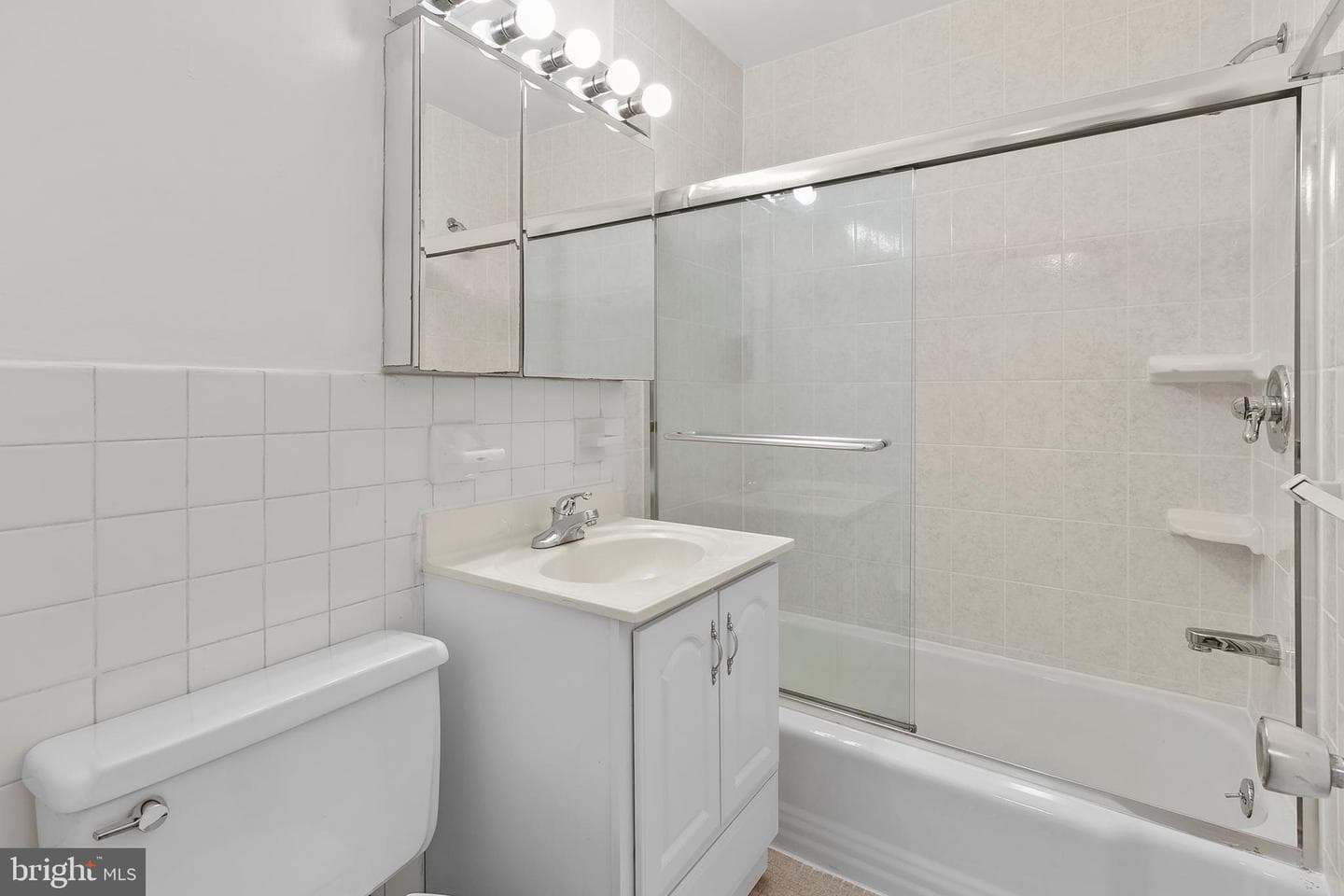 10626 Weymouth Street #204 photo 29
