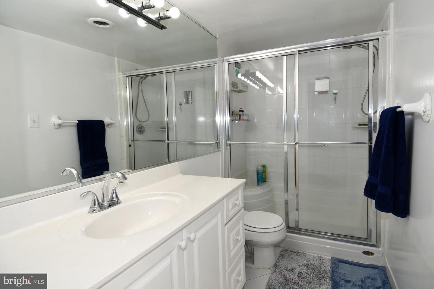 5225 Pooks Hill Road #1214n photo 9