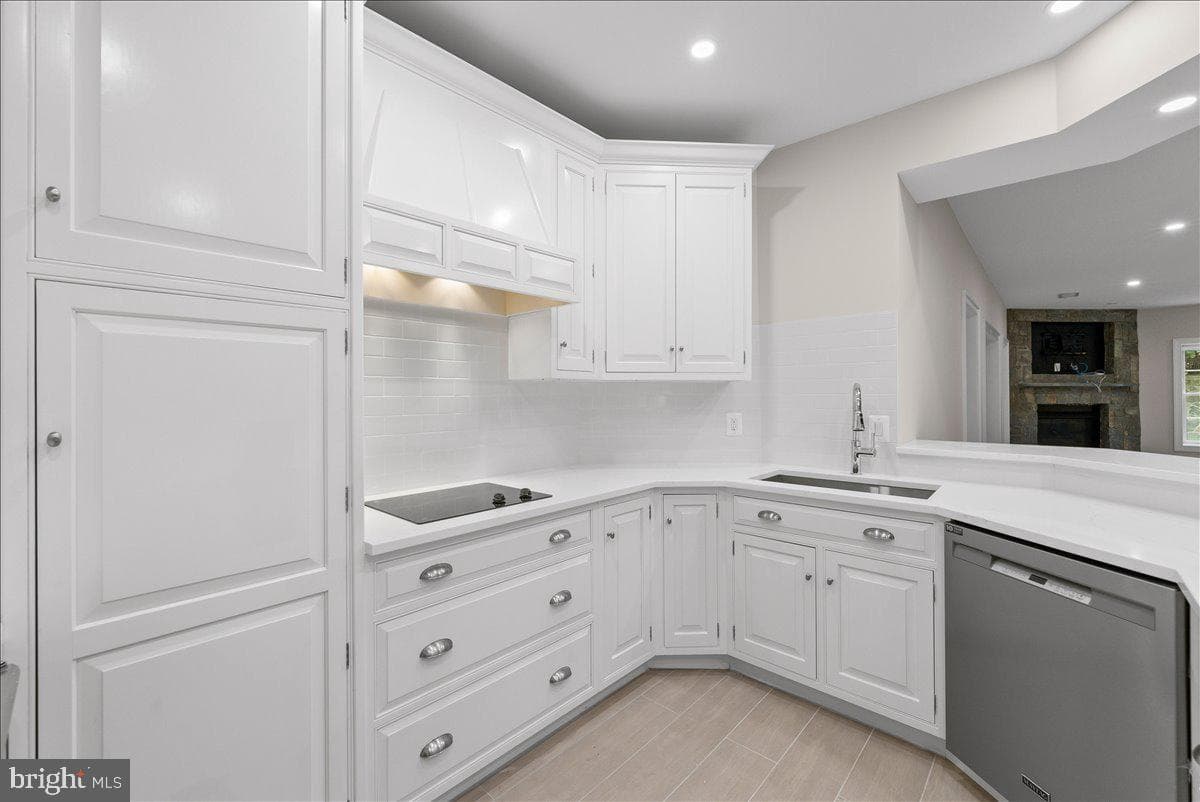 9919 Logan Drive photo 35