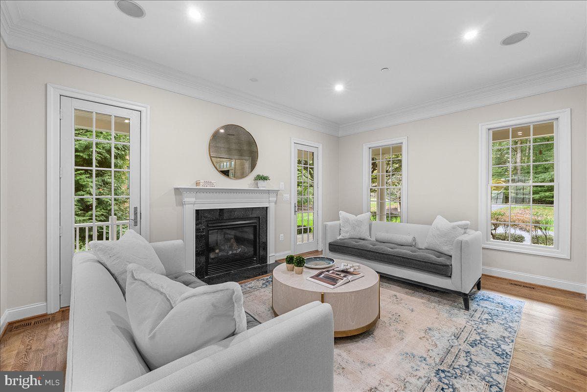 9919 Logan Drive photo 6
