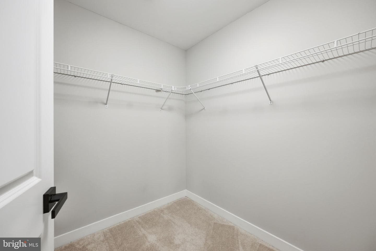 607 Burgundy Drive photo 24