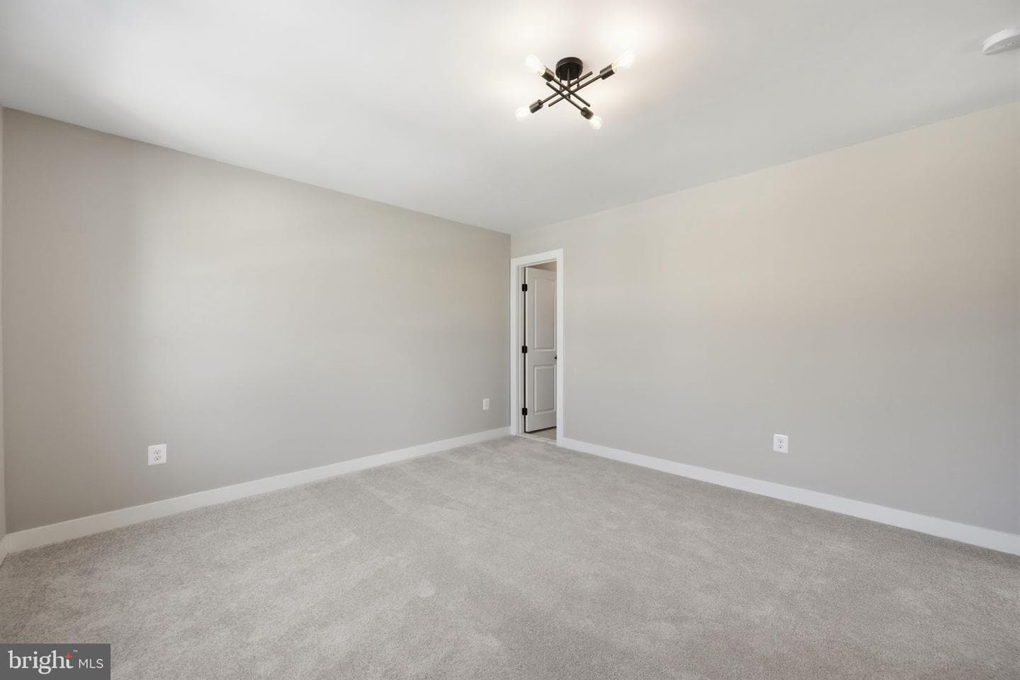 607 Burgundy Drive photo 26