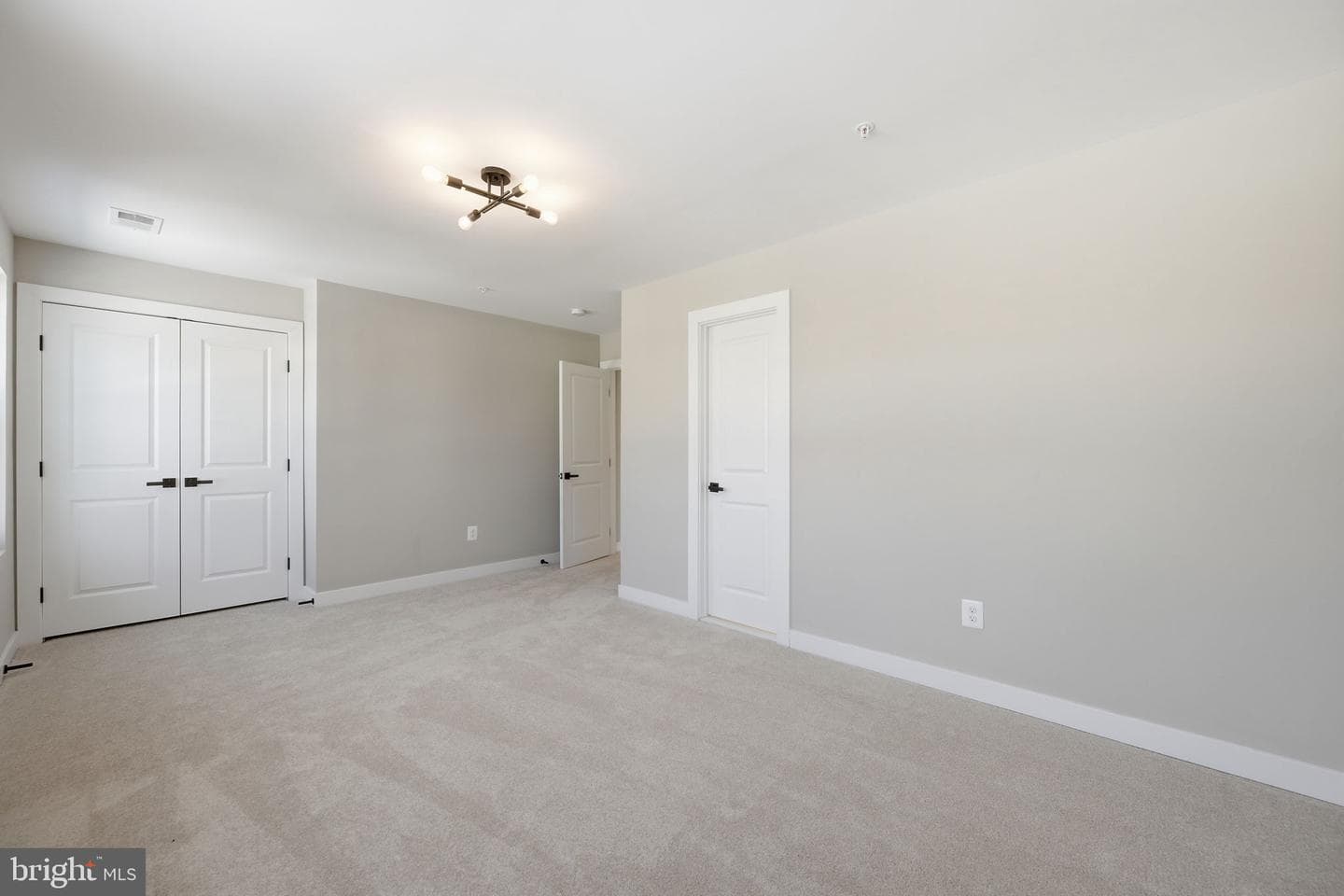 607 Burgundy Drive photo 29