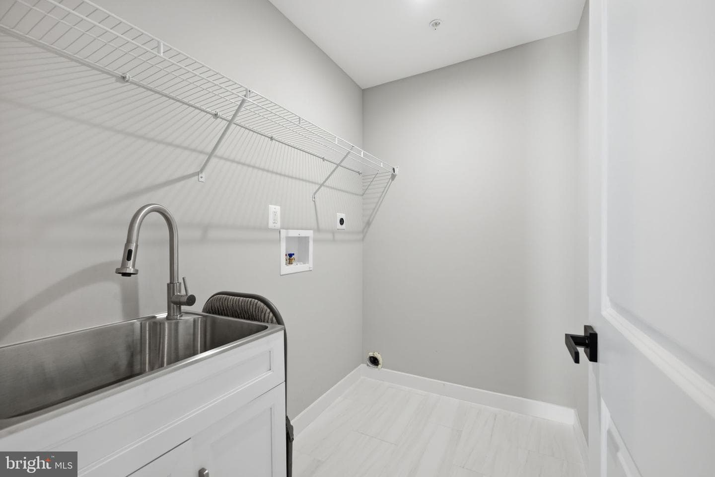 607 Burgundy Drive photo 32