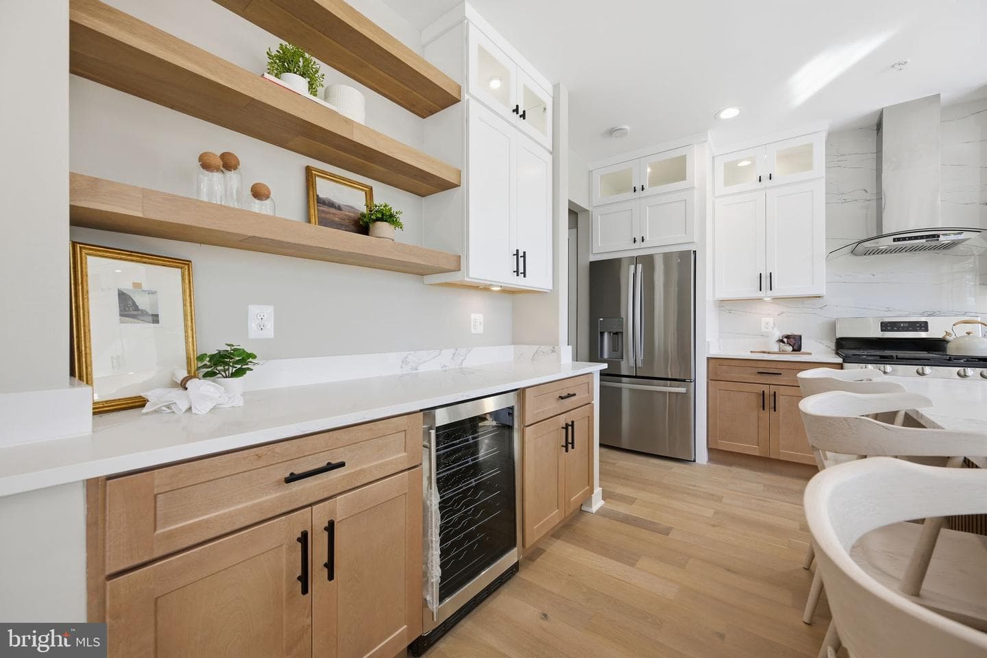607 Burgundy Drive photo 4
