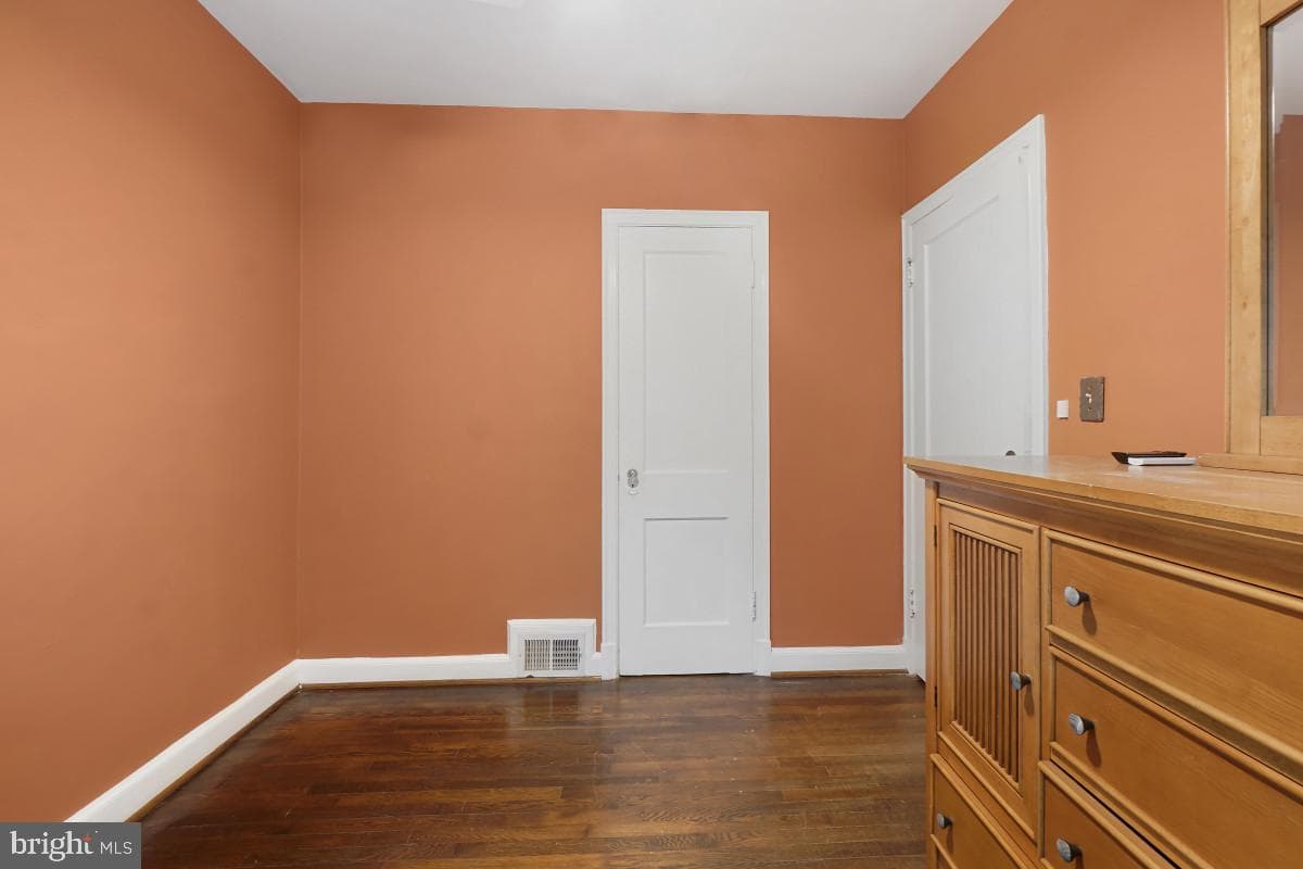 905 Erie Avenue photo 23