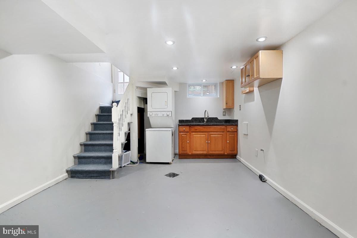 905 Erie Avenue photo 32