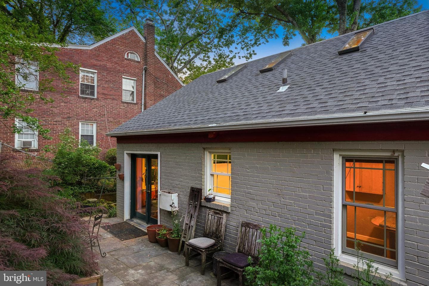 905 Erie Avenue photo 40