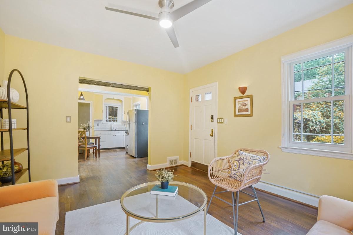 905 Erie Avenue photo 8