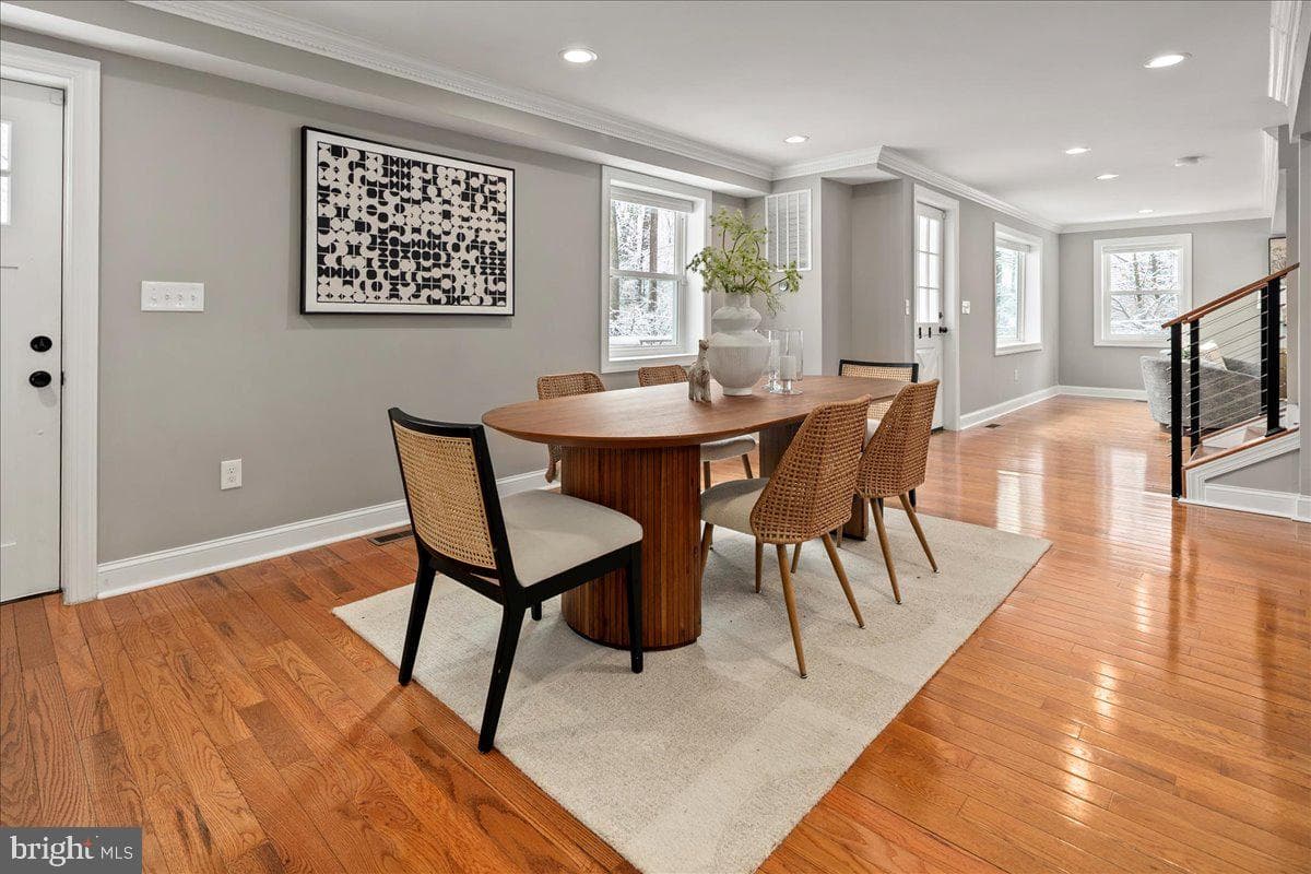 111 Sunnyside Road photo 11