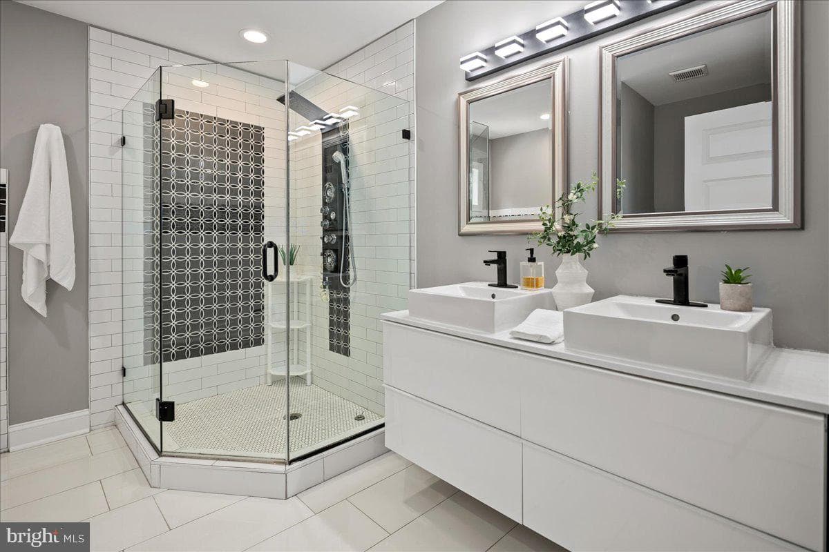 111 Sunnyside Road photo 27