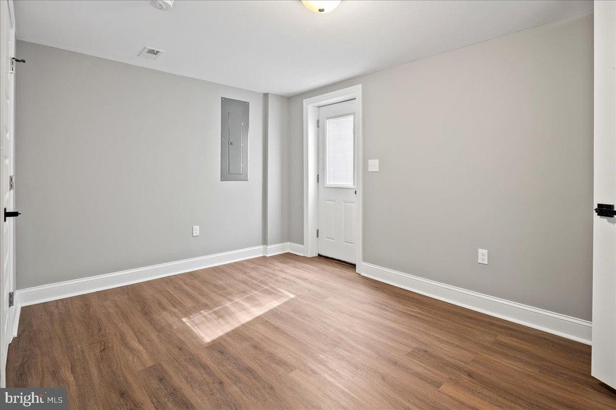 111 Sunnyside Road photo 40
