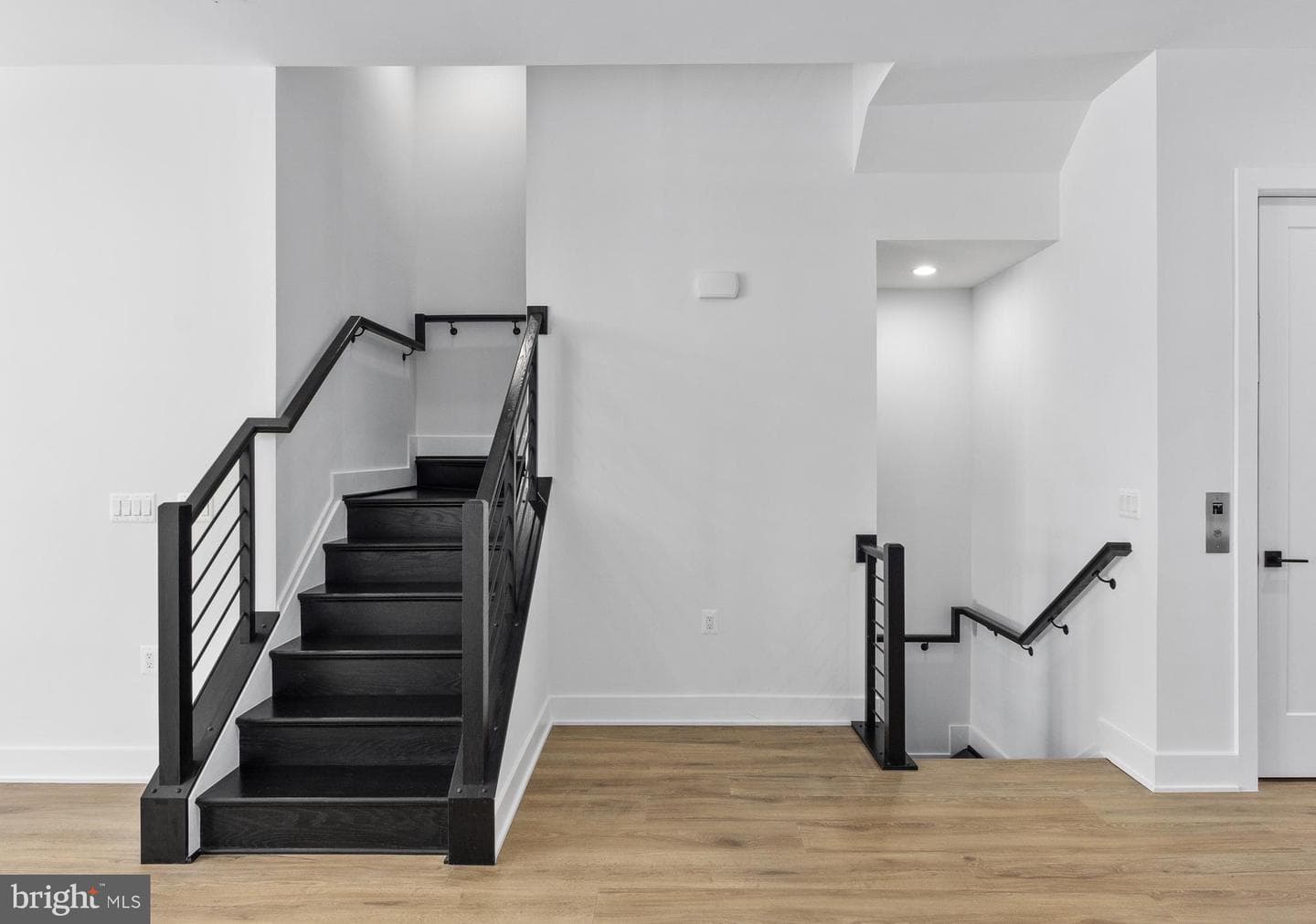 8607 Erdem Place photo 17