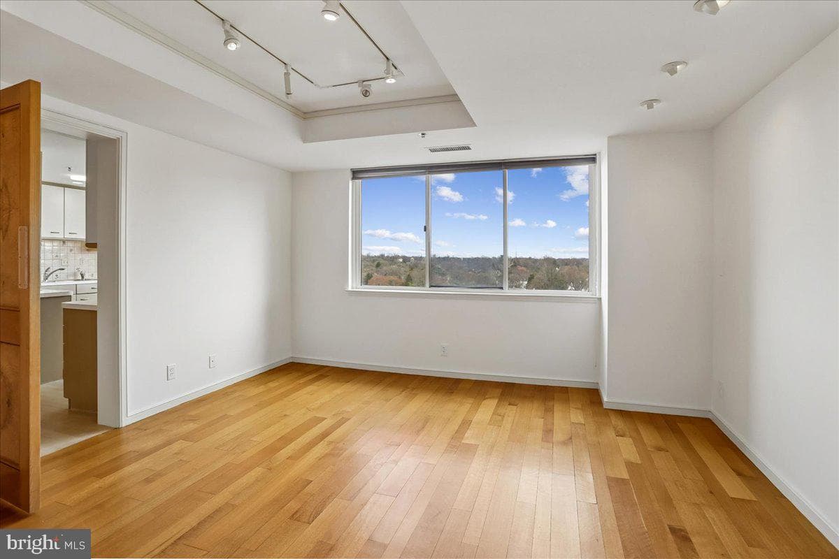 5600 Wisconsin Avenue #1303/1304 photo 16