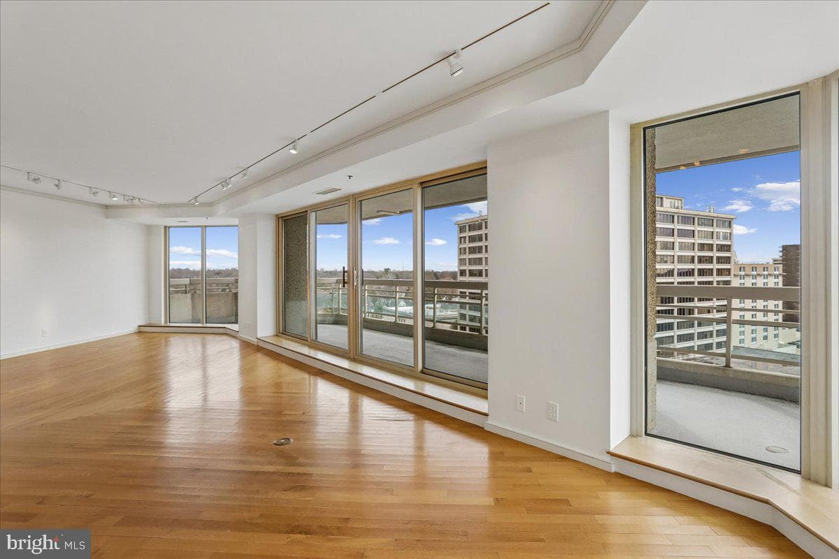 5600 Wisconsin Avenue #1303/1304, Chevy Chase