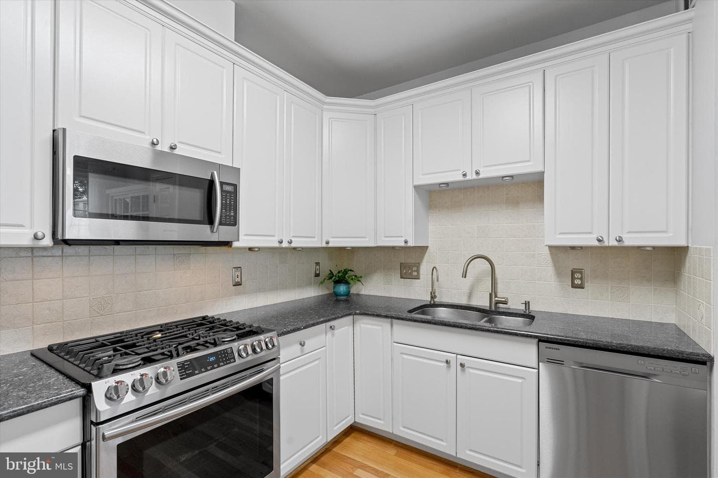 8512 Bells Ridge Terrace photo 11
