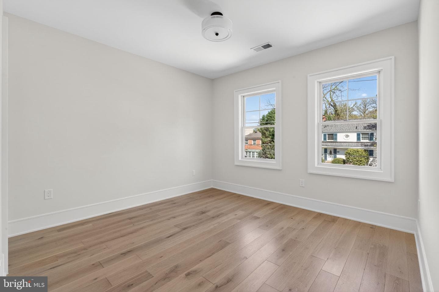 5326 Mckinley Street photo 58
