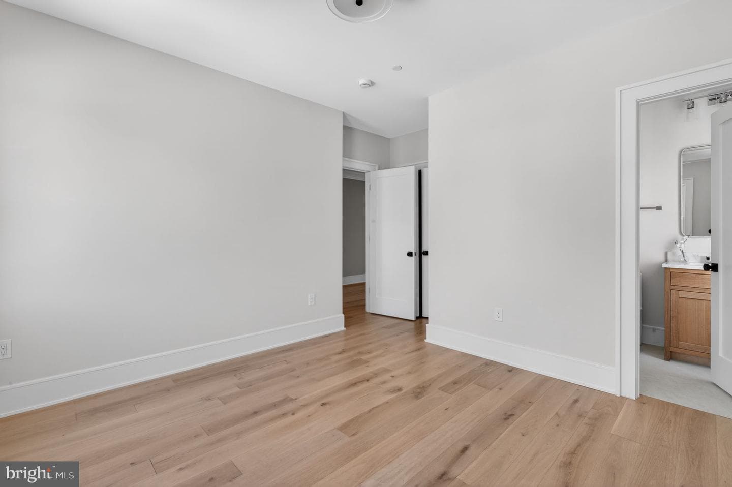 5326 Mckinley Street photo 59