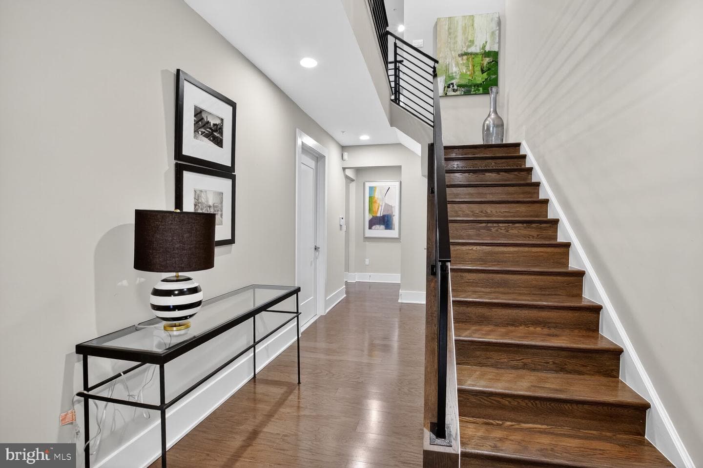 432 Barlow Place photo 5