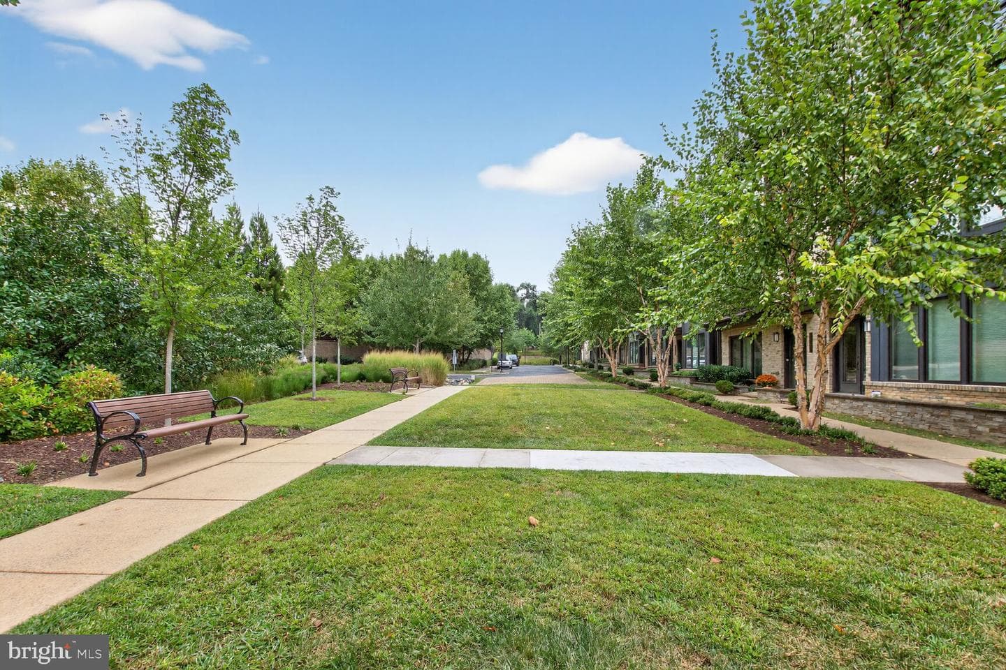432 Barlow Place photo 60