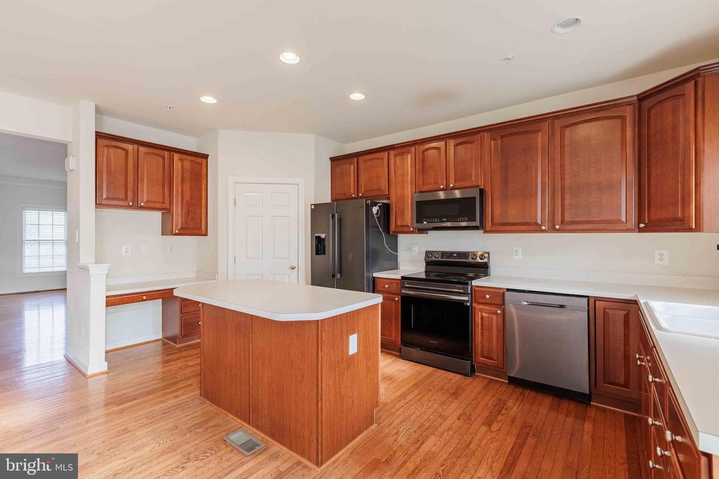 23404 Winemiller Way photo 10