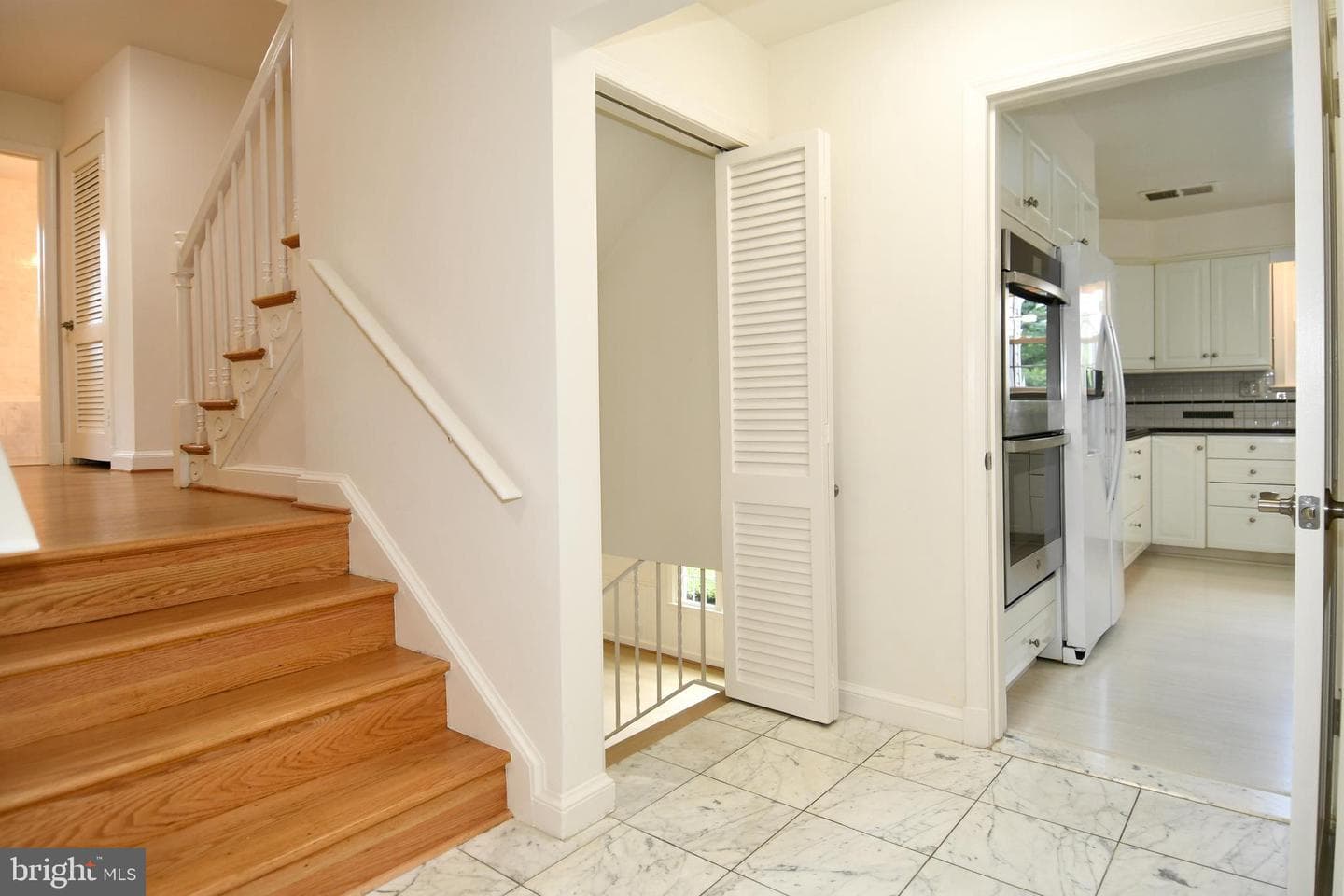 7109 Radnor Road photo 3