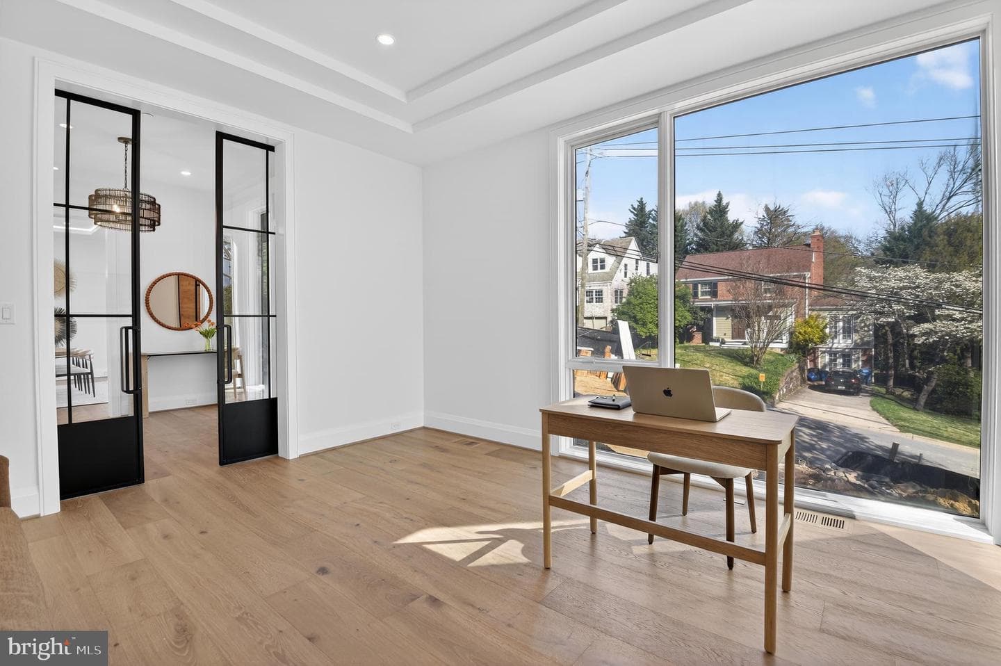5011 Newport Avenue photo 21