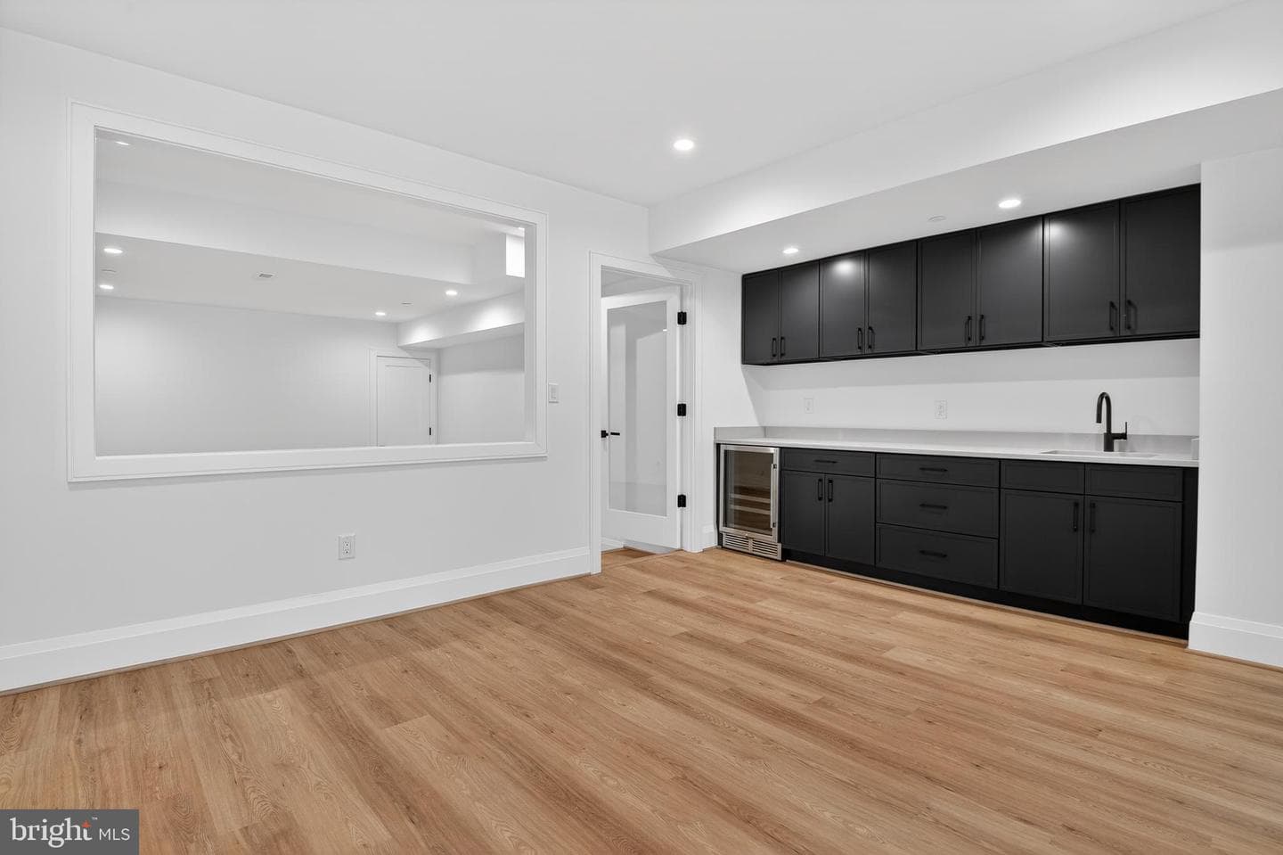 5011 Newport Avenue photo 54
