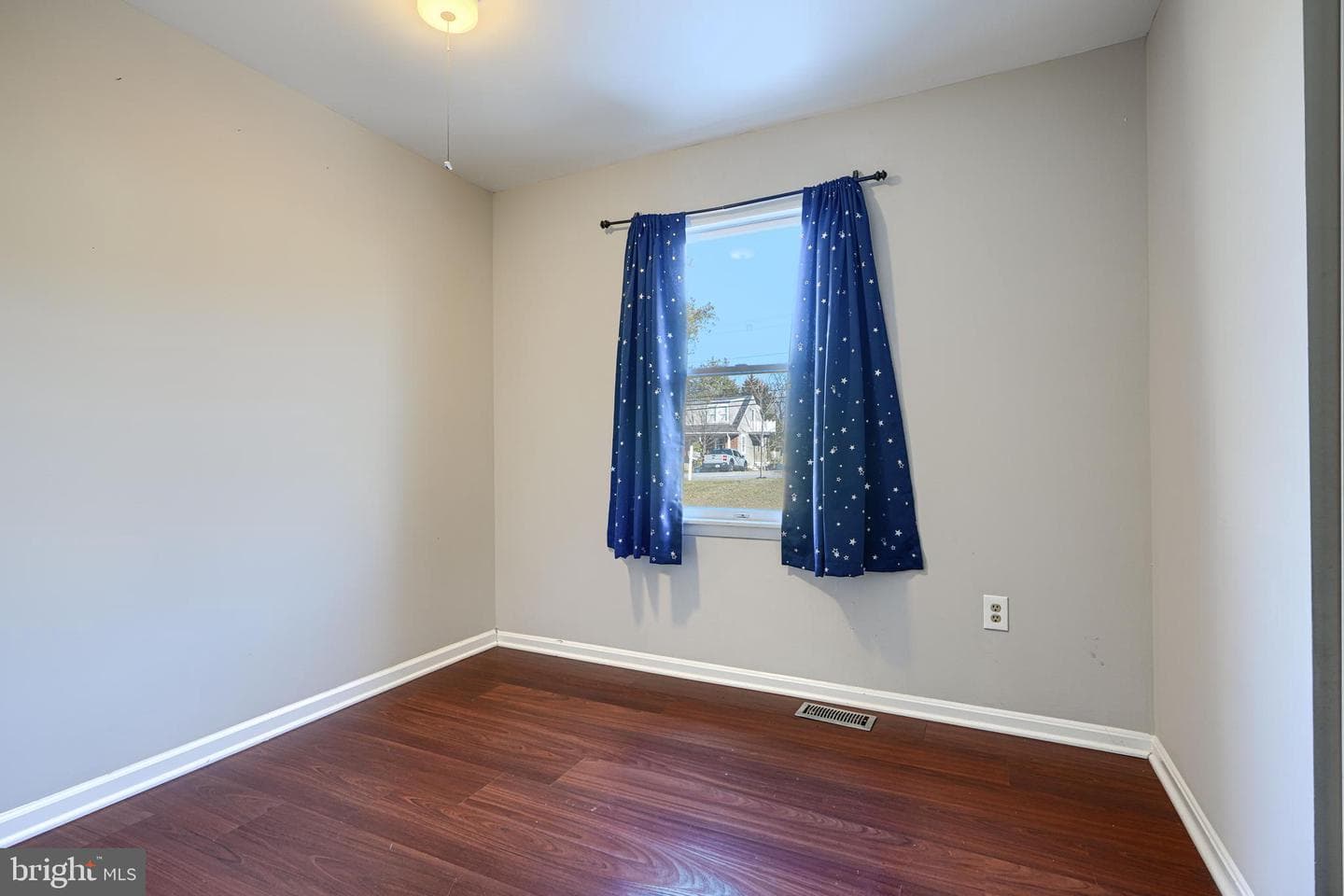 10100 Lewis Drive photo 23