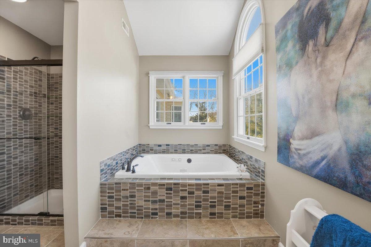 11221 Welland Street photo 33