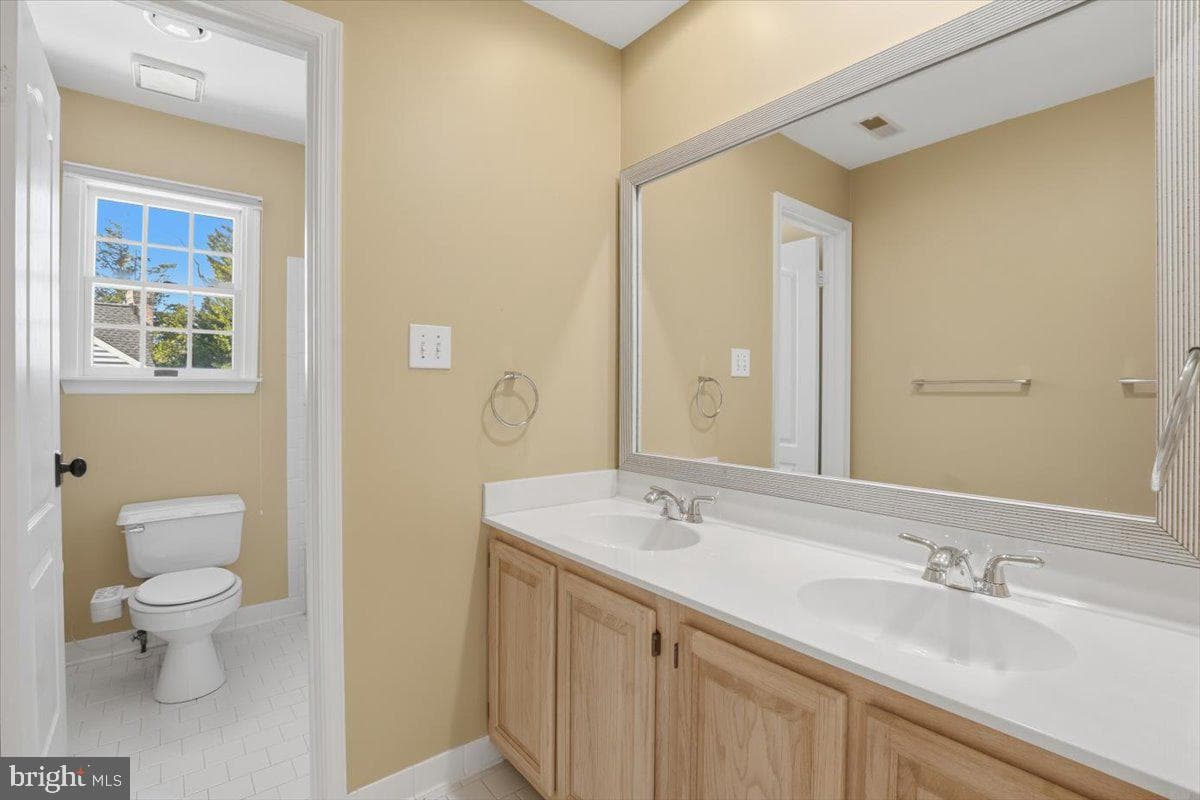 11221 Welland Street photo 42