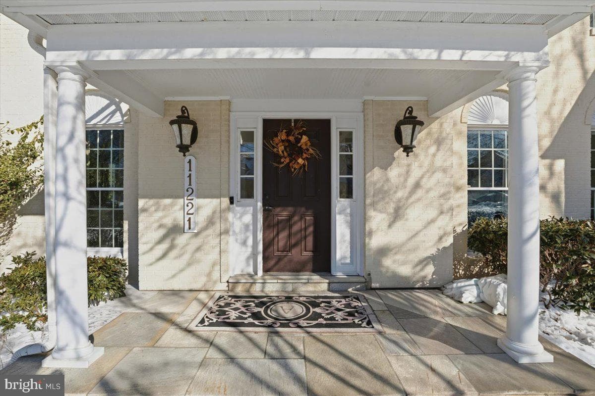 11221 Welland Street photo 5