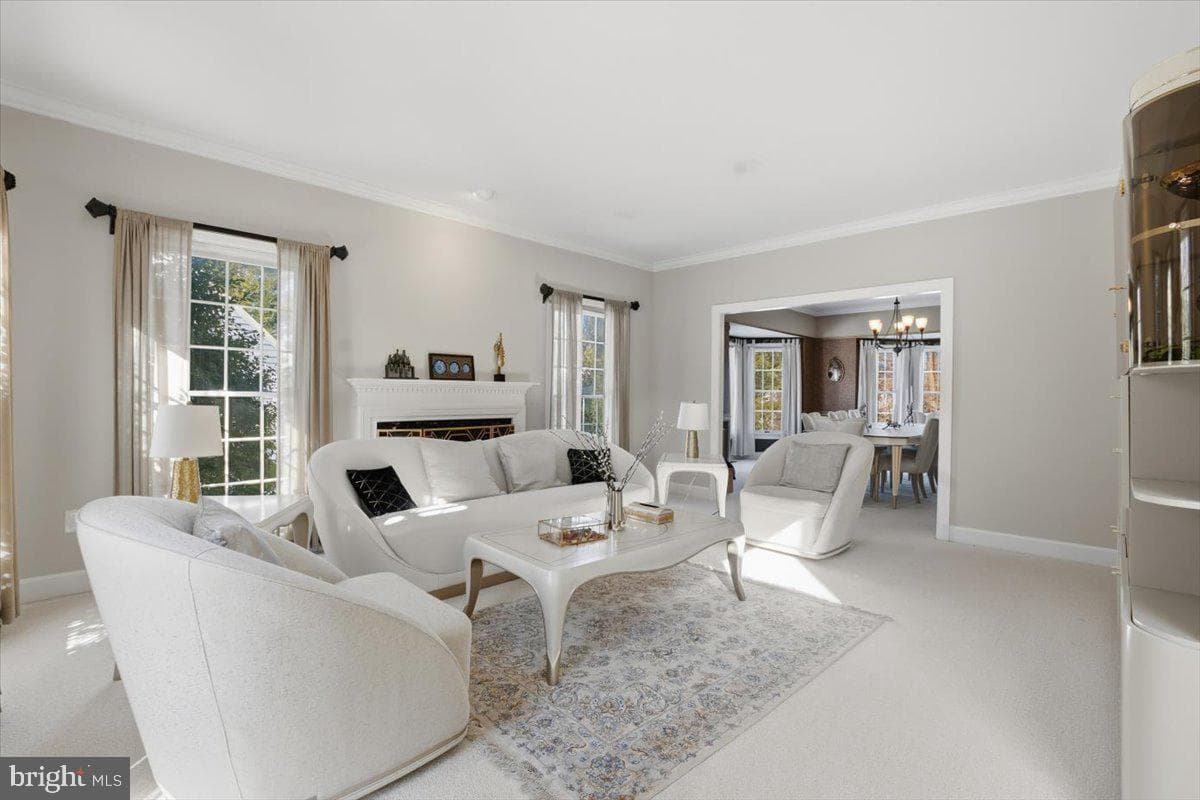 11221 Welland Street photo 6