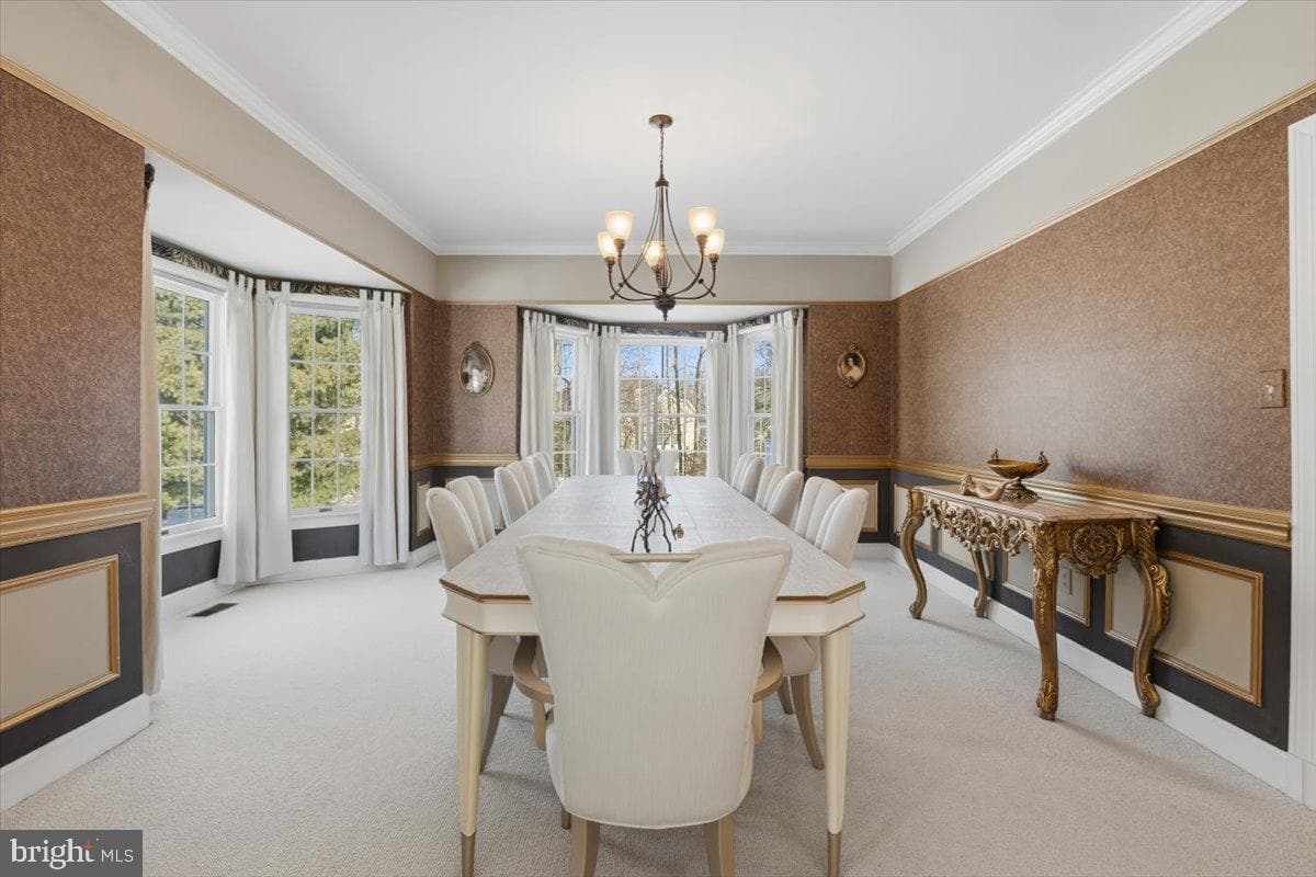11221 Welland Street photo 8