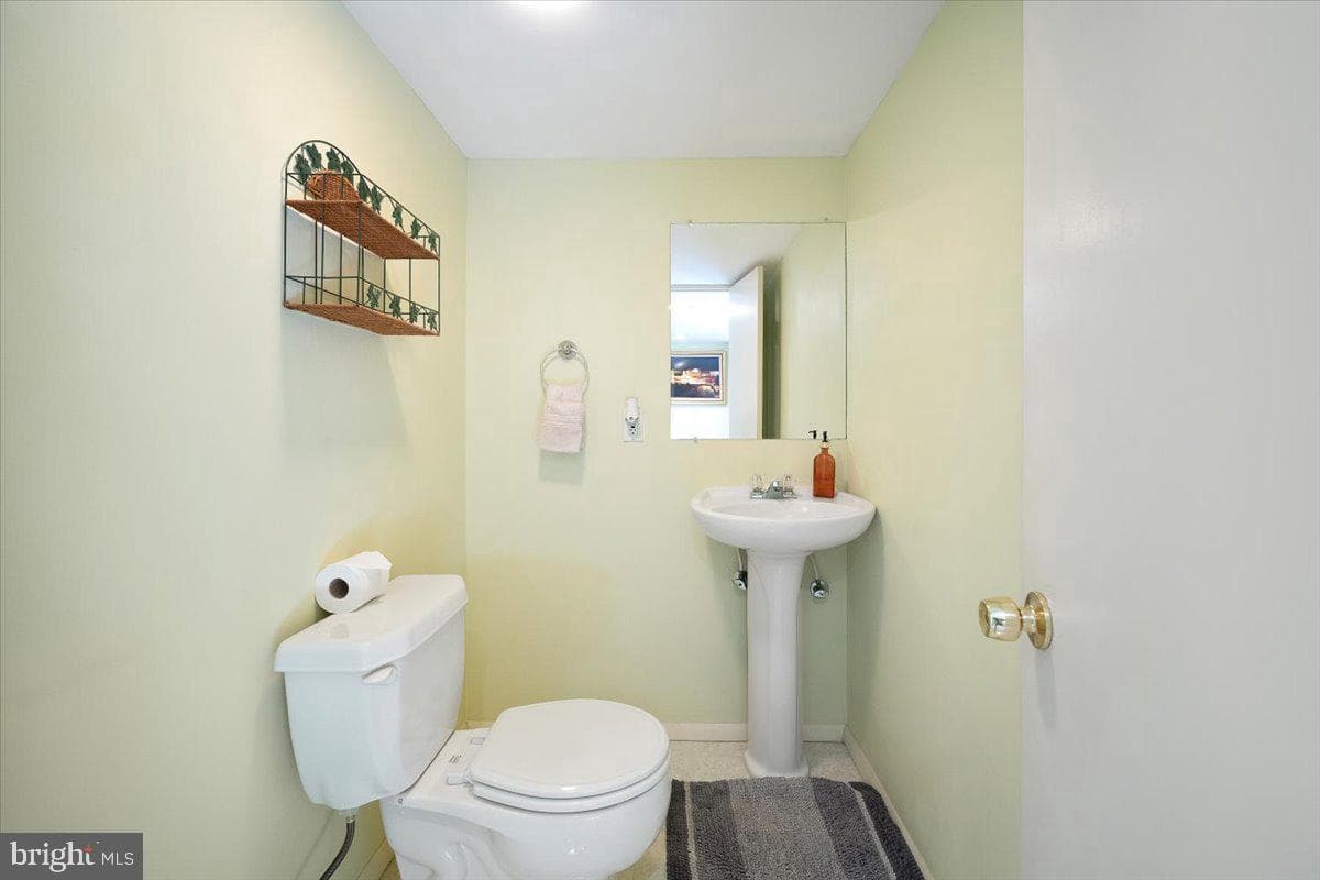 8217 Mountain Laurel Lane photo 25