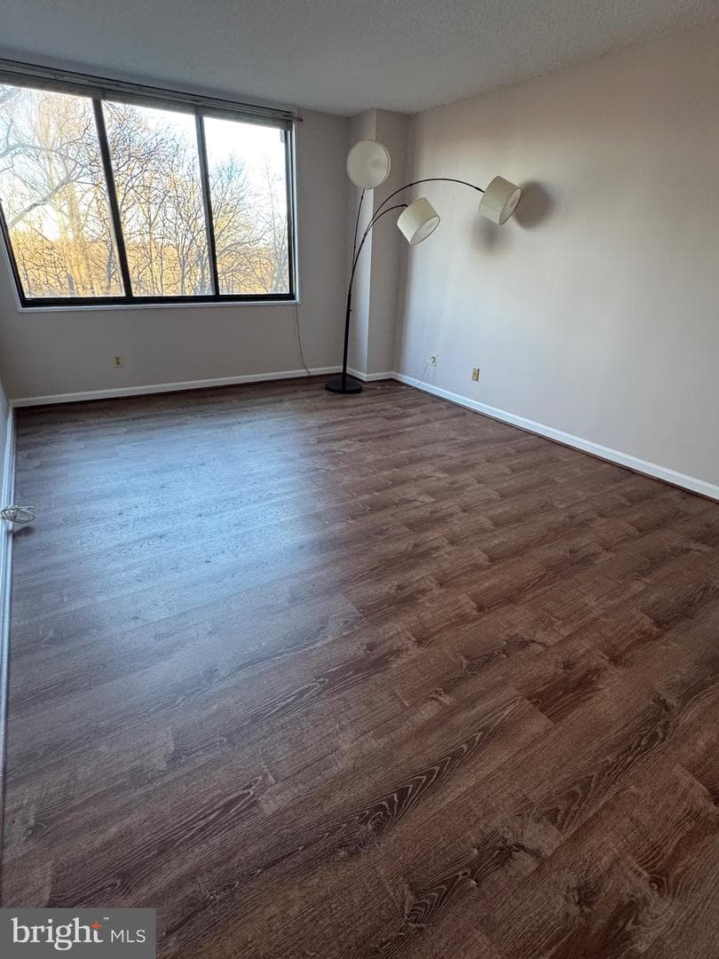 5225 Pooks Hill #710n photo 51