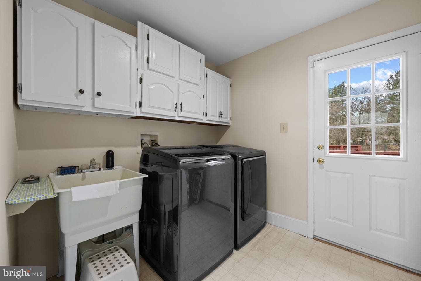 22340 Flintridge Drive photo 30