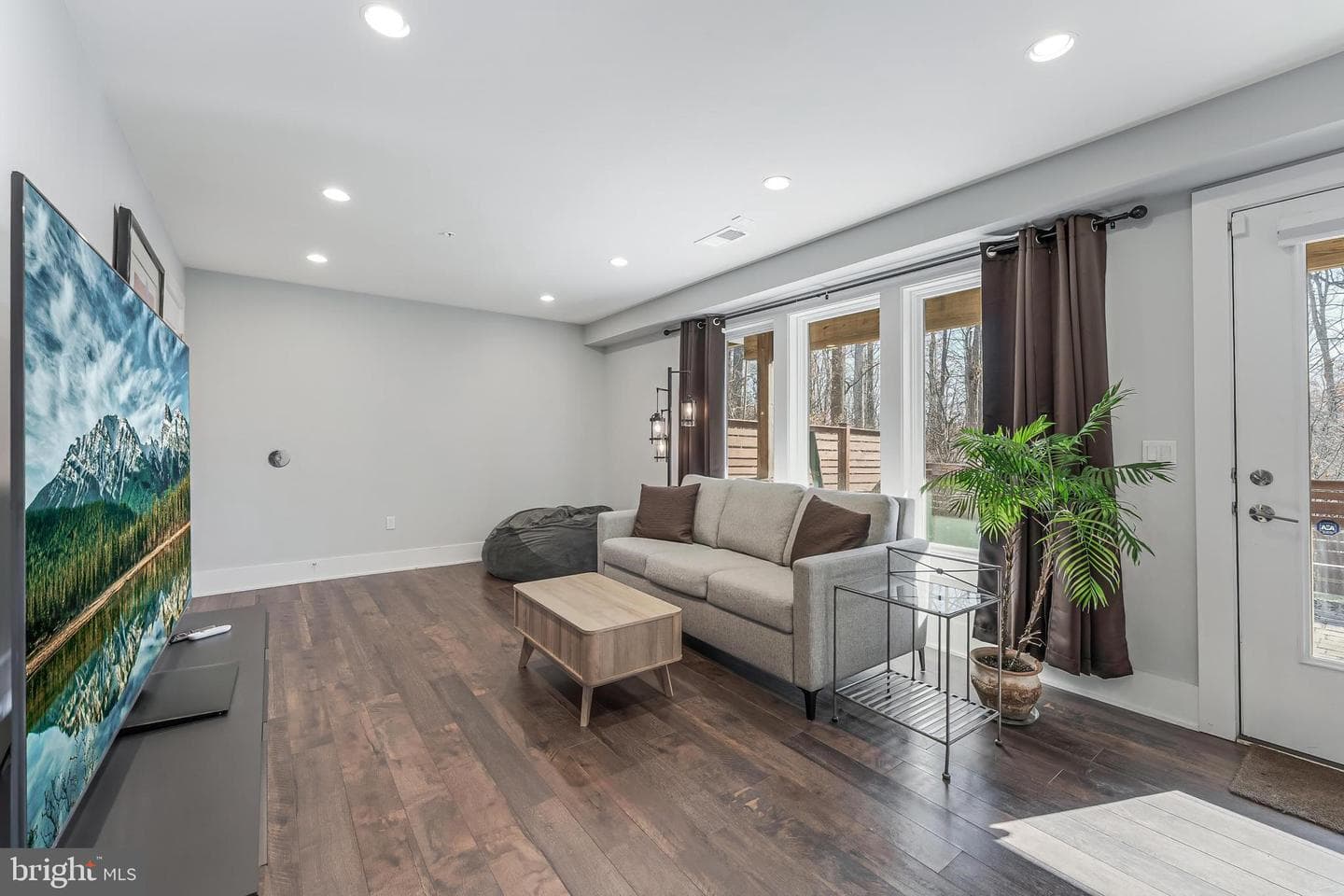 5348 Merriam Street photo 16