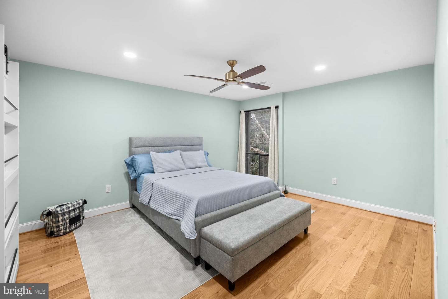 9820 Georgia Avenue #21-302 photo 16