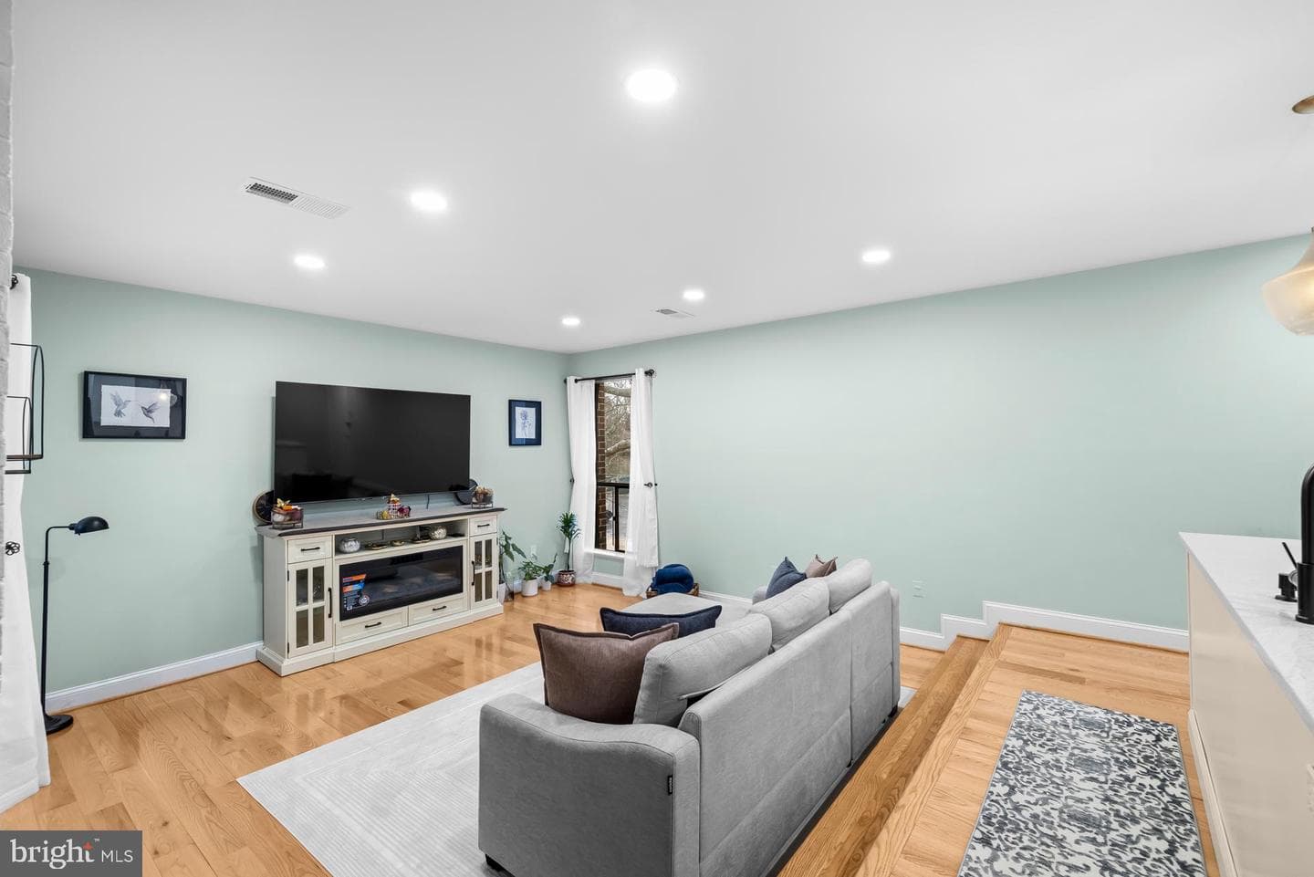 9820 Georgia Avenue #21-302 photo 9