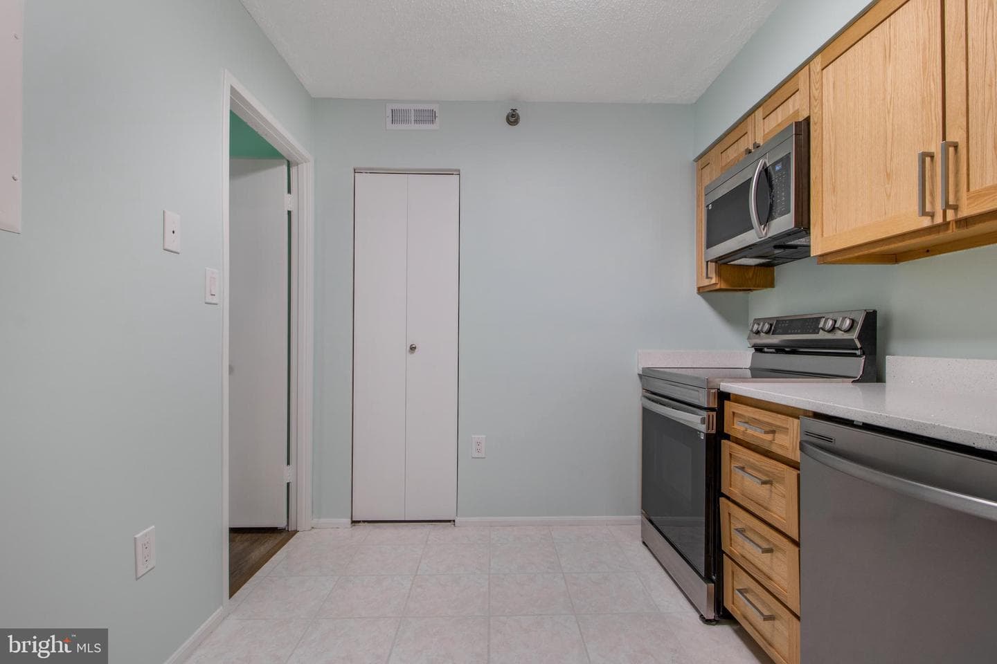 15115 Interlachen Drive #3-1020 photo 15