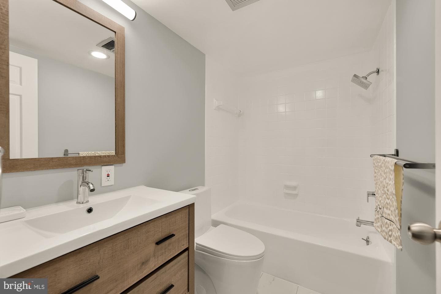 4601 N Park Avenue #1119 photo 14